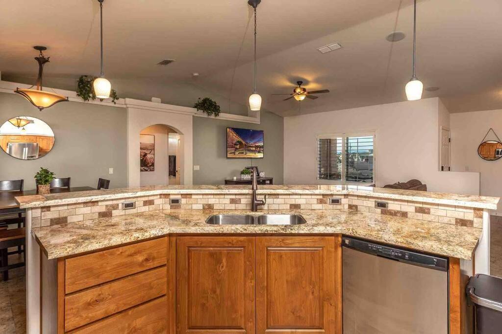 לייק הבאסו סיטי Hot Tub . Spacious . Pets . Central . Boat Parking מראה חיצוני תמונה